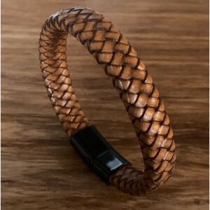 Men's Cowhide Woven Bracelet with Magnetic Closure
